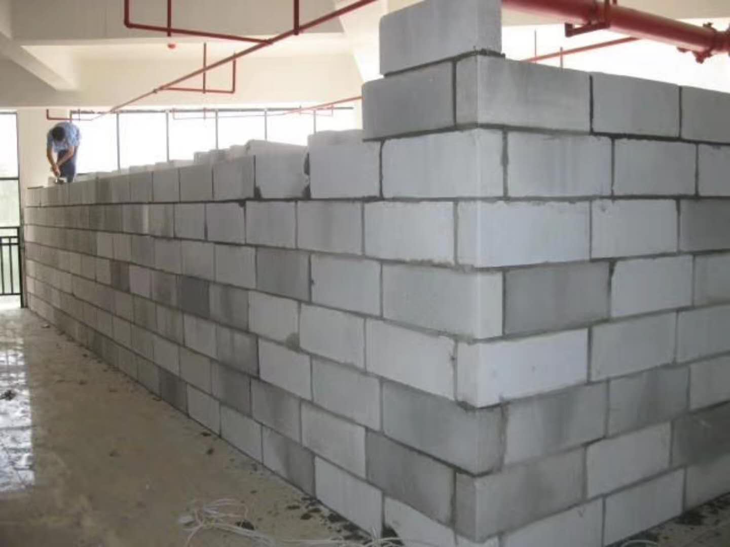 溆浦蒸压加气混凝土砌块承重墙静力和抗震性能的研究